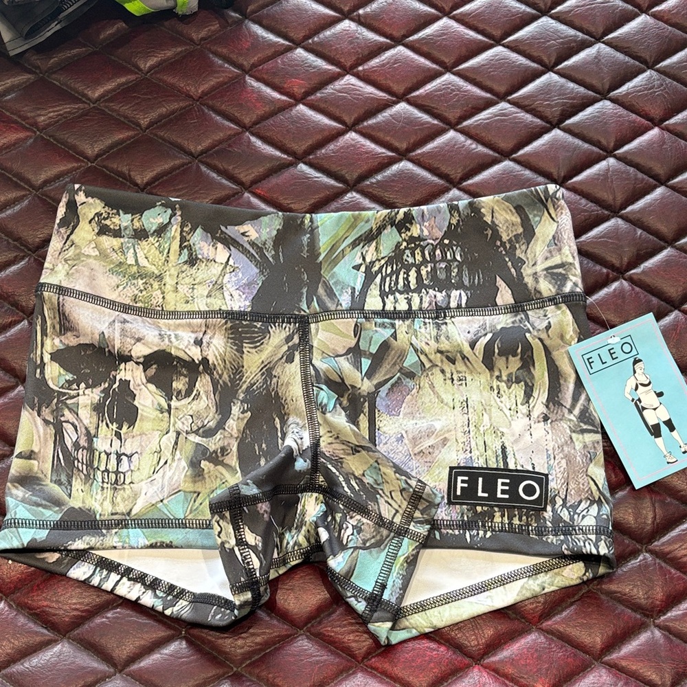 Fleo Women's Skull Print Athletic Shorts - Multicolor